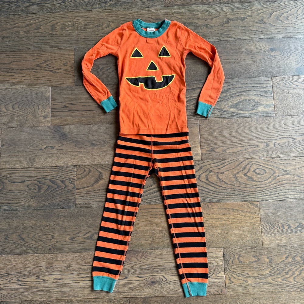 Hanna Andersson Halloween Jack-o’-lantern PJs ~ size 6-7 ~ very good condition